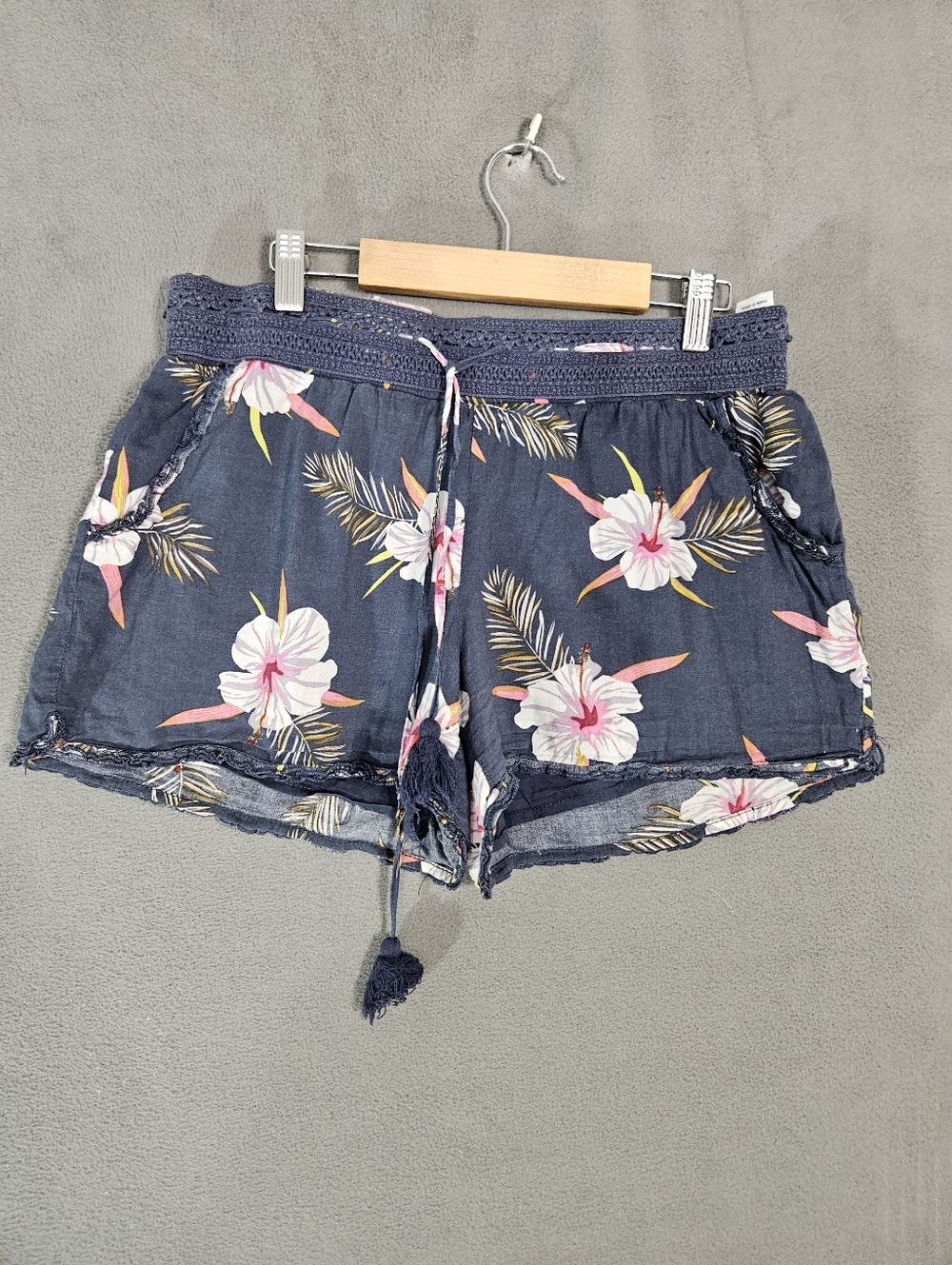 Jolt Mini Shorts Womens Medium Tropical Hawaiian Floral Drawstring Boho Vacation